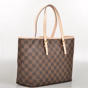 Michael Kors “Jet Set” Bag Excellent Condition